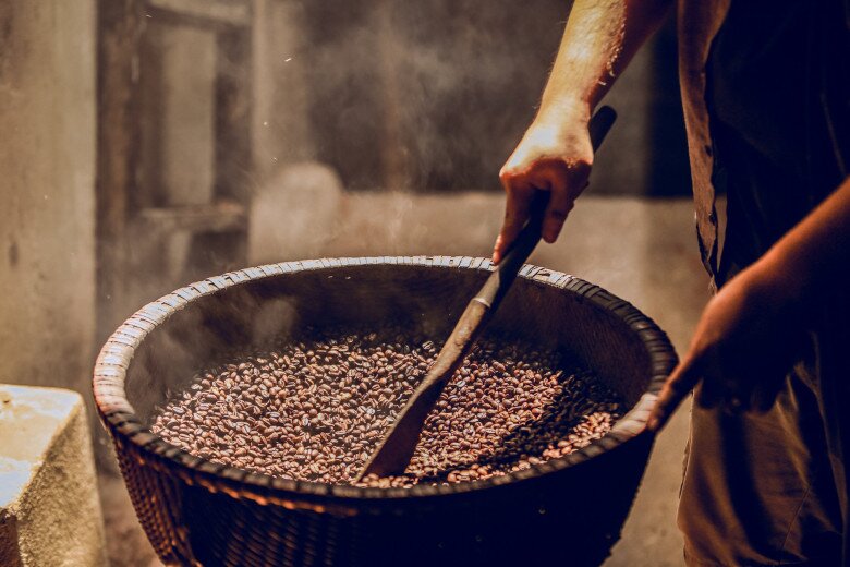 Những quán cafe gần trăm tuổi giữa lòng Thủ đô: Cha truyền con nối đến 4 đời, nay vẫn đông kín khách nhờ bí quyết gia truyền - 4