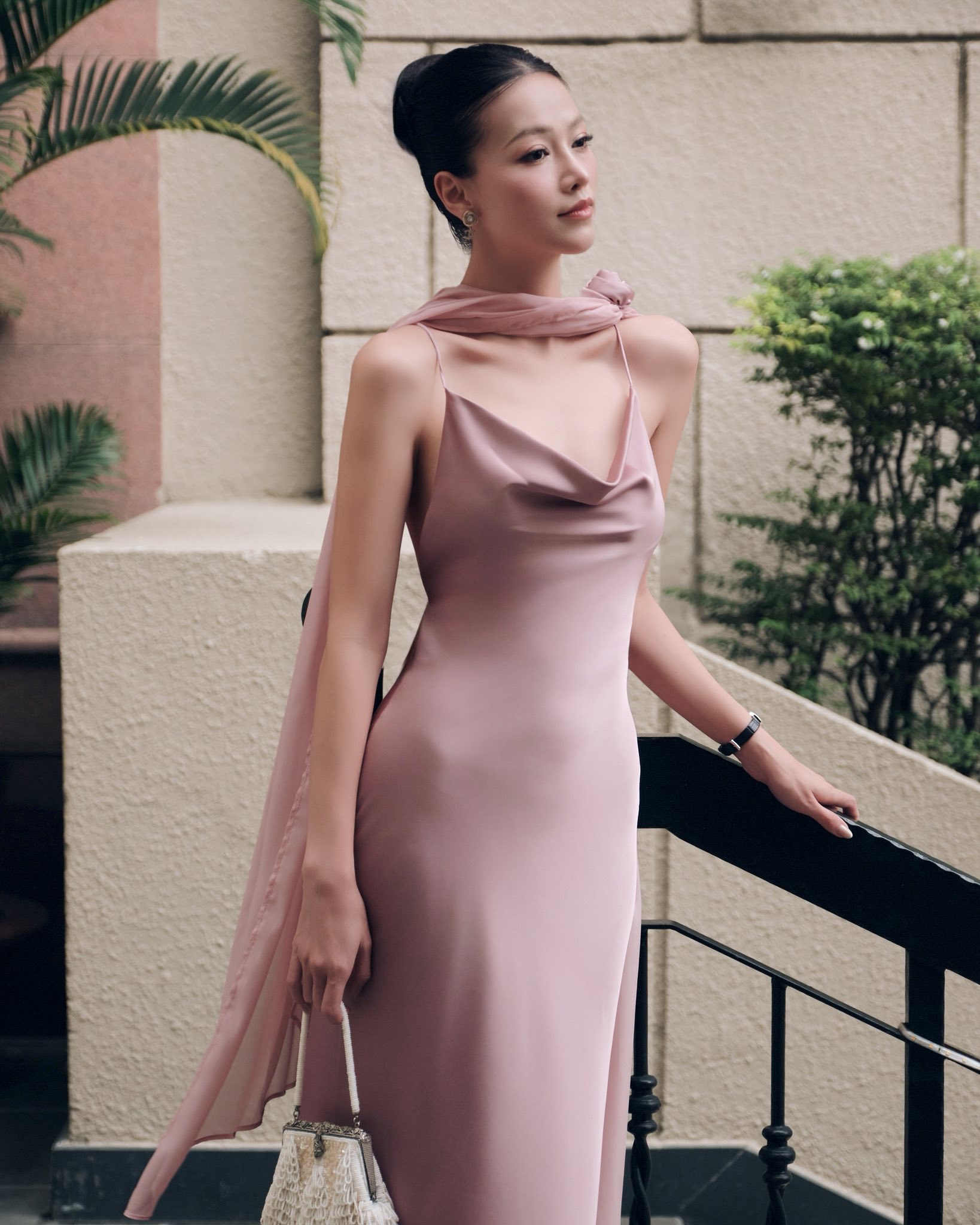 Xuất hiện rực rỡ nhất trong dàn khách mời tại đám cưới Tiên Nguyễn, Hoa hậu Phương Khánh hiện sống ra sao? - 3