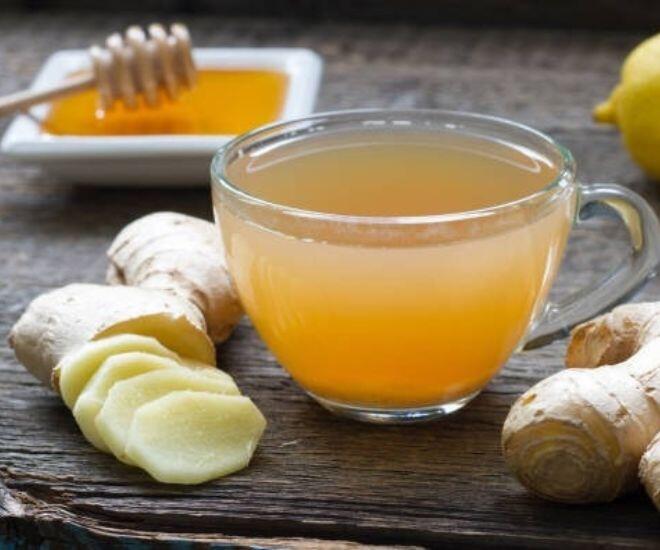 Nước gừng là thức uống lý tưởng để bắt đầu một ngày mới tràn đầy năng lượng (Ảnh minh hoạ)