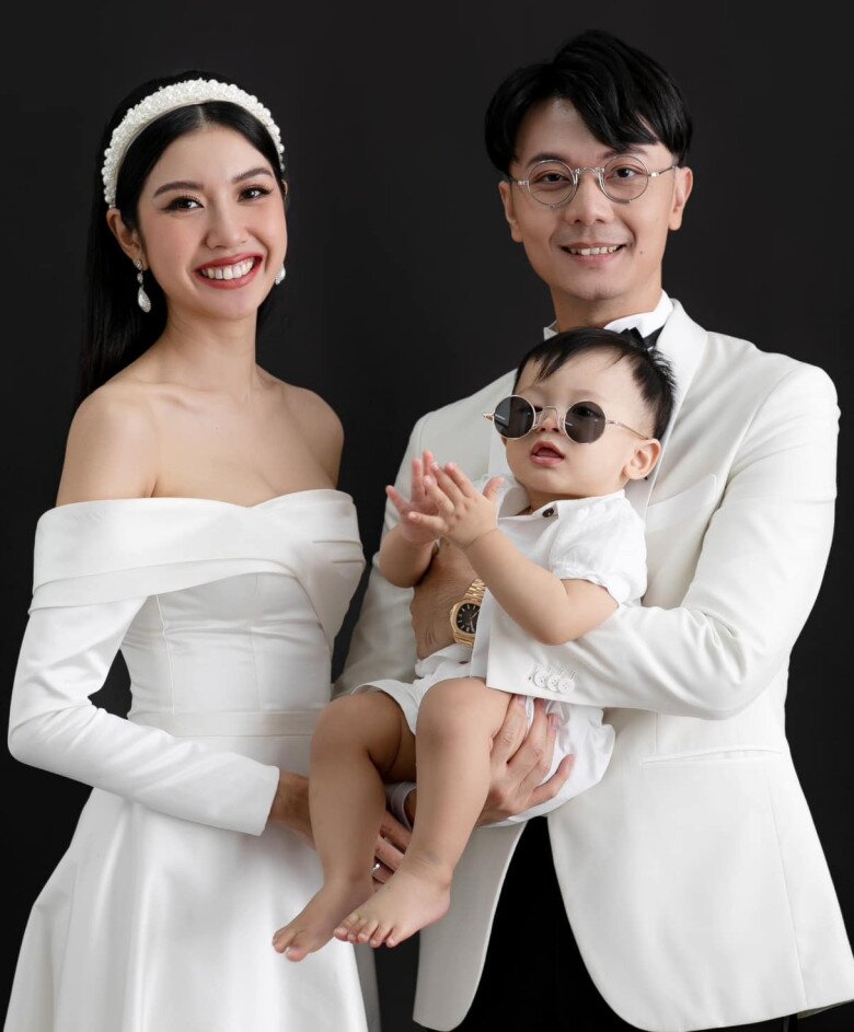 Hai nàng hậu Việt cưới đại gia khi mang bầu: Người đẻ xong mới tốt nghiệp, người U40 trẻ như chị gái của con - 4