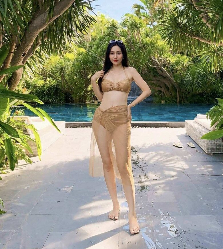 Hai nàng hậu Việt cưới đại gia khi mang bầu: Người đẻ xong mới tốt nghiệp, người U40 trẻ như chị gái của con - 11