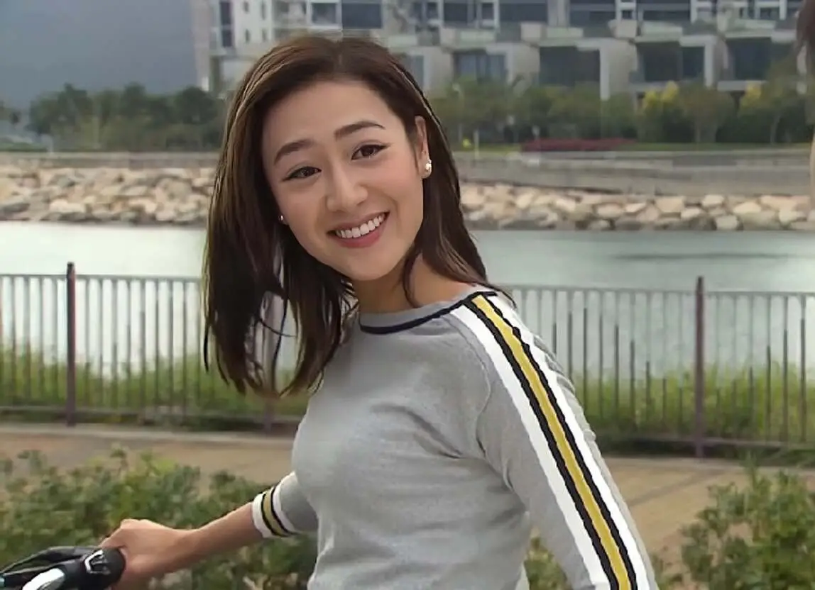 Á hậu xưa đăng quang không ai ủng hộ, rời showbiz lấy thiếu gia tập đoàn, bầu sắp amp;#34;vỡ chumamp;#34; vẫn nóng bỏng - 6