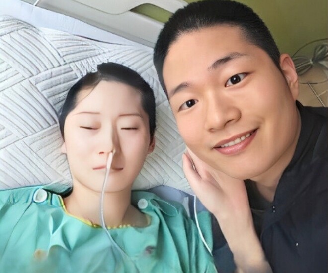 Sản phụ Hàn Quốc, là một sĩ quan không quân, gặp biến chứng sau khi sinh con thứ 5.