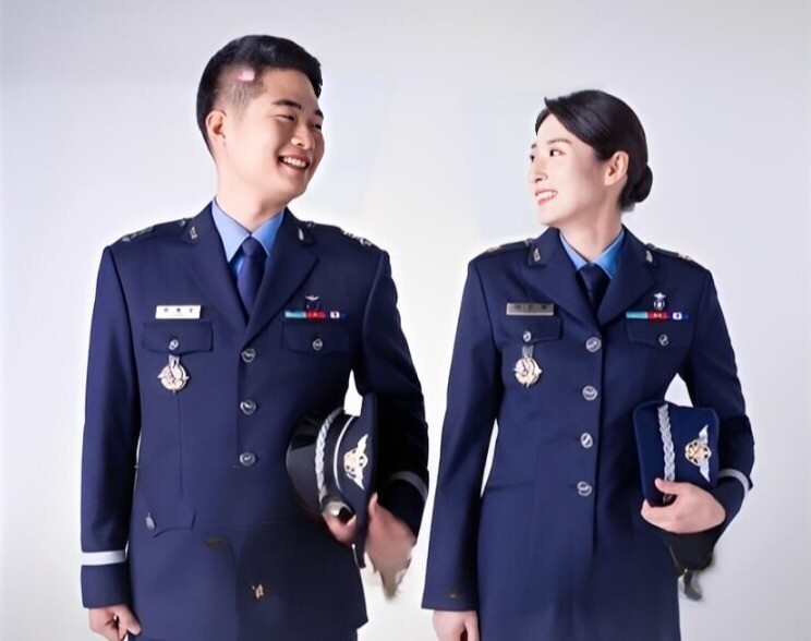 Sản phụ có vẻ ngoài xinh đẹp, công việc thuận lợi và hôn nhân hạnh phúc.