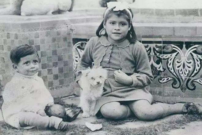 Lina sinh mổ vì xương chậu nhỏ, con trai Gerardo ban đầu cứ ngỡ cô là chị gái.