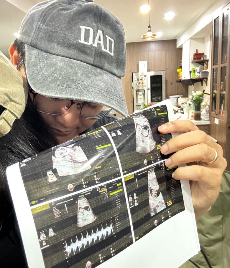 Đạo diễn “trăm tỷ” Võ Thanh Hòa thông báo vợ mang bầu lần 2, con gái lớn 8 tuổi xinh xắn sắp lên chức chị - 3