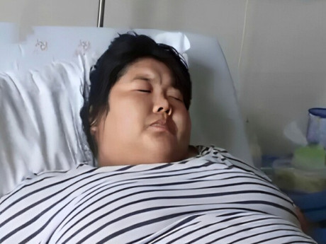 Bà bầu - Sản phụ 150kg sinh con sau khi đi 4 bệnh viện, em bé chào đời trong khoảnh khắc đặc biệt được đặt tên ý nghĩa