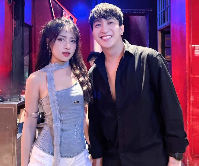 Diễn viên trẻ Hạ Nhiên bên nam thần VTV B Trần trong một dự án trong quá khứ.