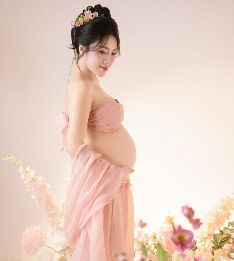 Hot girl Phú Thọ xưa được khen đẹp đôi với B Trần giờ làm dâu hào môn, khoe bụng bầu sắp vỡ chum đẹp như amp;#34;thần tiên tỷ tỷamp;#34; - 4