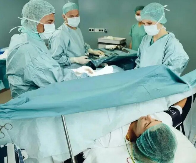 Sản phụ trẻ đối mặt nhiều nguy cơ vì thai nhi to vượt chuẩn - Ảnh minh hoạ.