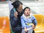 Bà bầu - Bé gái khác lạ sau ca sinh khó, mẹ ruột bỏ đi, bà nội bán nhà cứu cháu, 5 năm sau cả làng sững sờ