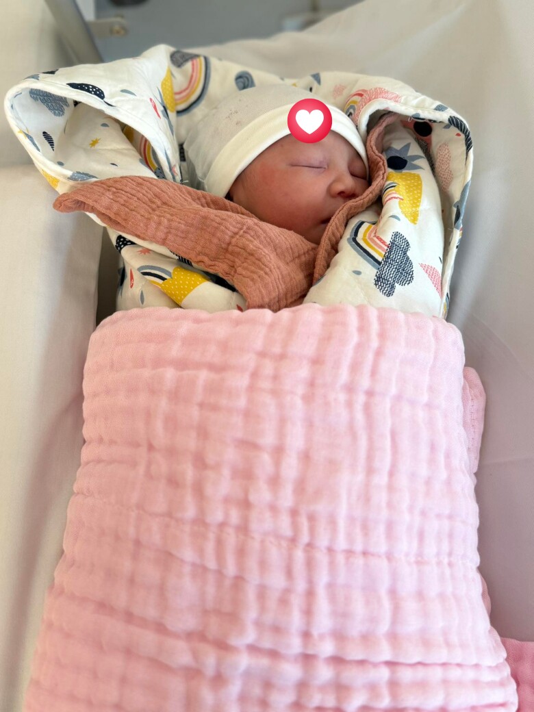 Rắn con đáng yêu ra mắt cộng đồng mạng, được đặt tên trùng với mẹ.