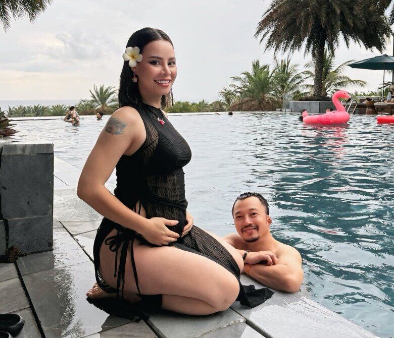 Nữ vũ công bầu bí vẫn xinh, được chồng cưng chiều.