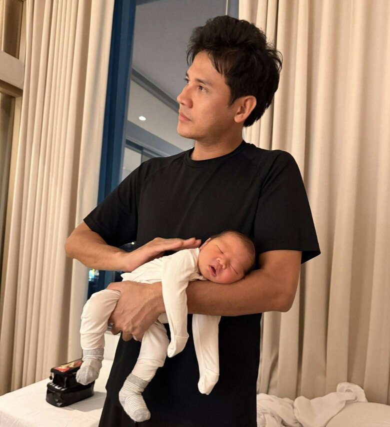 Dàn mẹ bỉm nổi tiếng Vbiz và nỗi lo sữa mẹ sau sinh: Người nhập viện cấp cứu, người đau điếng vì vòng 1 căng cứng - 9