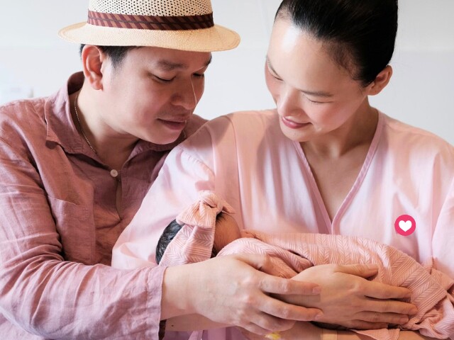 Khoảnh khắc cặp đôi đón thiên thần nhỏ chào đời.