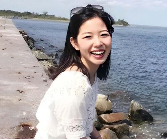 Đến tháng cuối thai kỳ, cô vẫn chăm chỉ hoàn thành các luận án của trường.