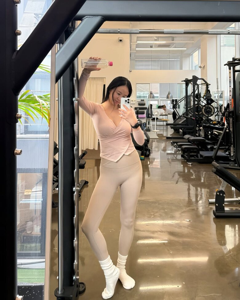 Nữ diễn viên đặt tên cho 2 con mang ý nghĩa hạnh phúc và may mắn.