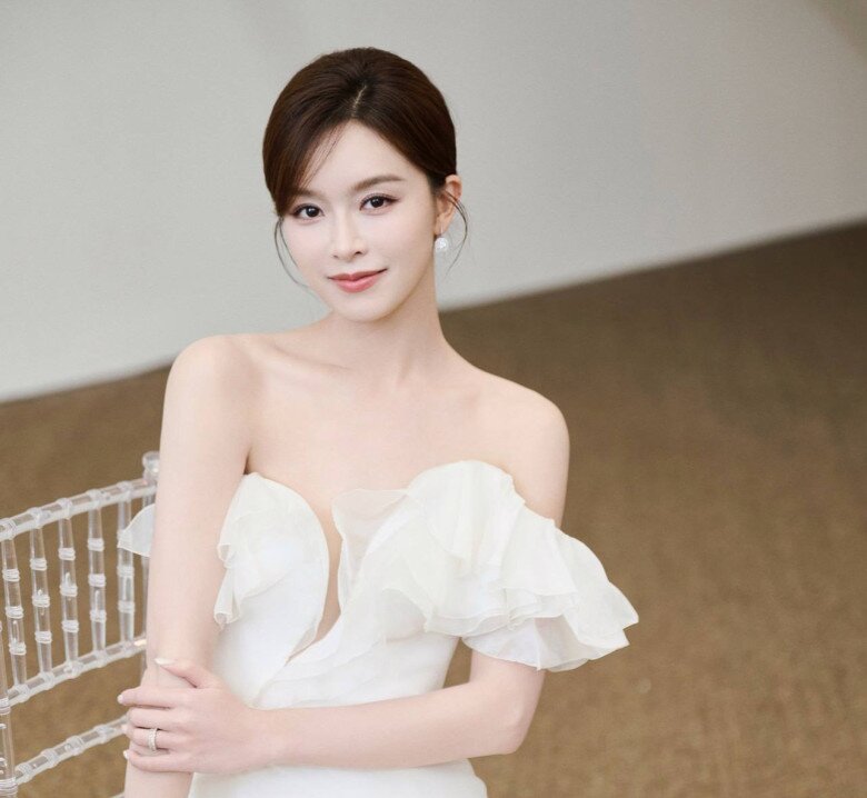 Văn Vịnh San đang là mỹ nhân có tất cả của Cbiz.