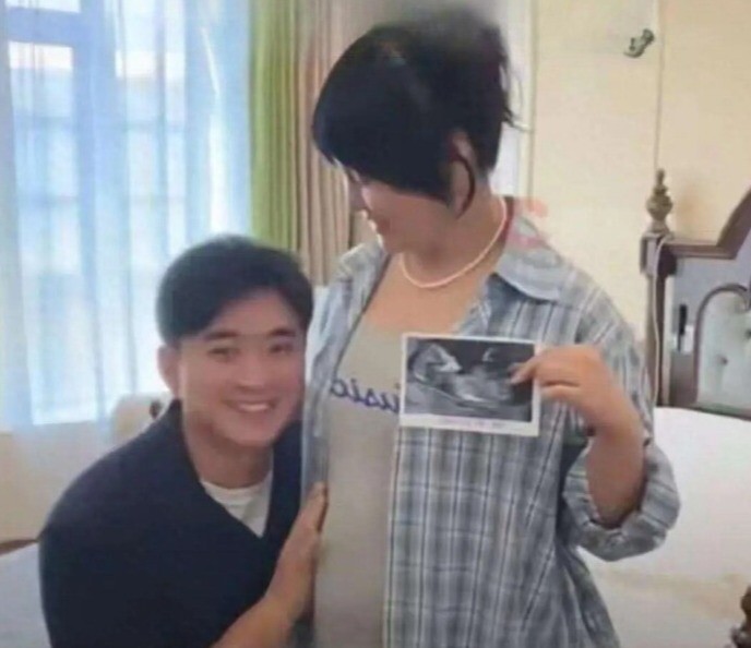 Sao nữ U50 bật khóc thông báo mang bầu sau nỗi đau mất con và 200 mũi tiêm kích trứng - 4