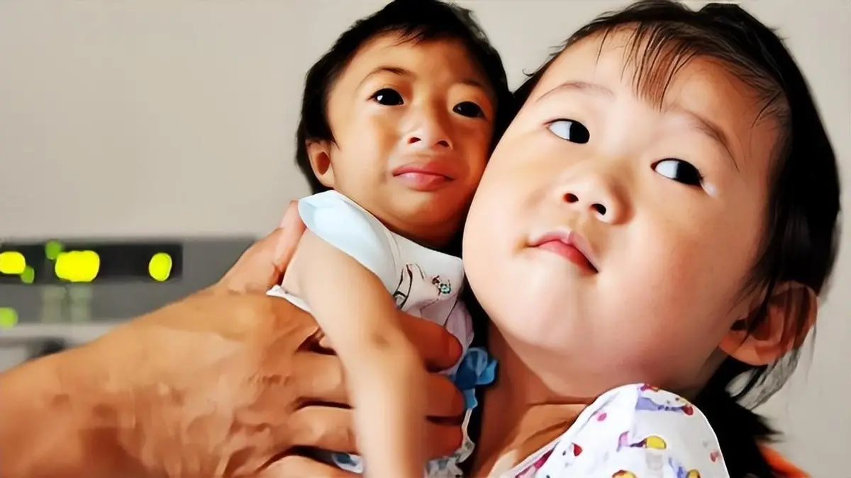 Sinh con gái có gương mặt khác lạ, đoàn xiếc đòi mua với giá 170 triệu, giờ đứa bé lên 14 tuổi đáng yêu và biết đỡ đần mẹ - 4