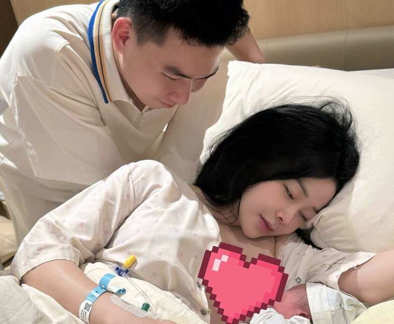 Sinh con sau đám cưới dát vàng, nữ thần phim học đường Việt gây choáng với body nảy nở tôn vòng 1 căng tràn - 9