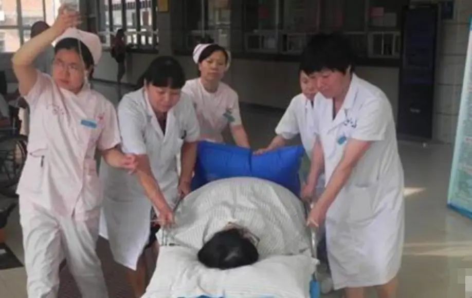 Thai phụ 23 tuổi qua đời thương tâm vì sai lầm tai hại của mẹ chồng, phản ứng của người chồng gây phẫn nộ - 4