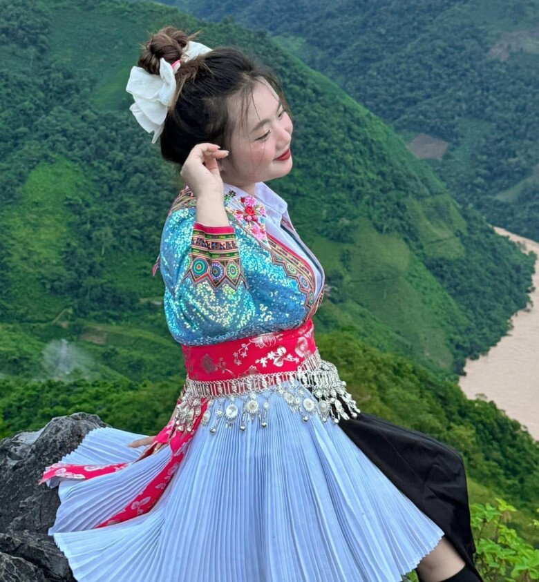 Những hình ảnh tích cực trong thời gian mang bầu của 10X.