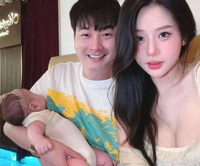 Vợ Trọng Lân - hot girl Huyền Trang ở cữ vẫn đẹp mê.