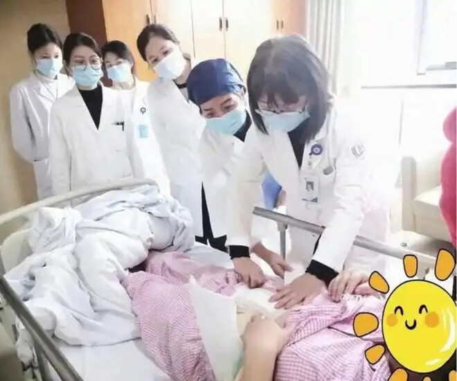 Sản phụ 28 tuổi đón con đầu lòng sau 3 năm chờ đợi.