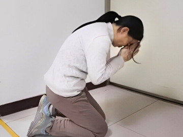Sản phụ 9X ngã trên xe buýt dẫn đến sinh non, 10 năm chữa bại não cho con giờ đứa trẻ rất ngoan và chăm học