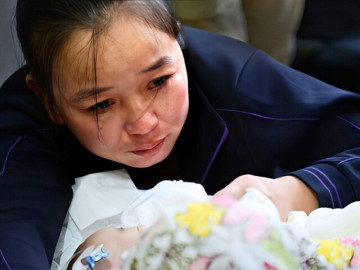 Gửi con trai 5 tuổi cho ông bà nội để nhập viện sinh con thứ 2, sản phụ đứng không vững khi nhận tin dữ về đứa bé