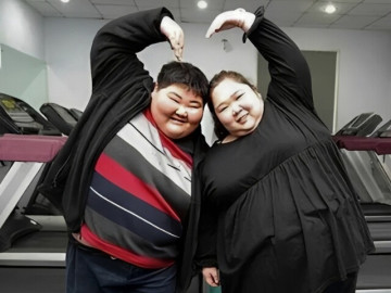 Bà bầu - Cặp vợ chồng nặng 400kg thành công giảm 200kg để thụ thai, tin vui đã đến sau một năm