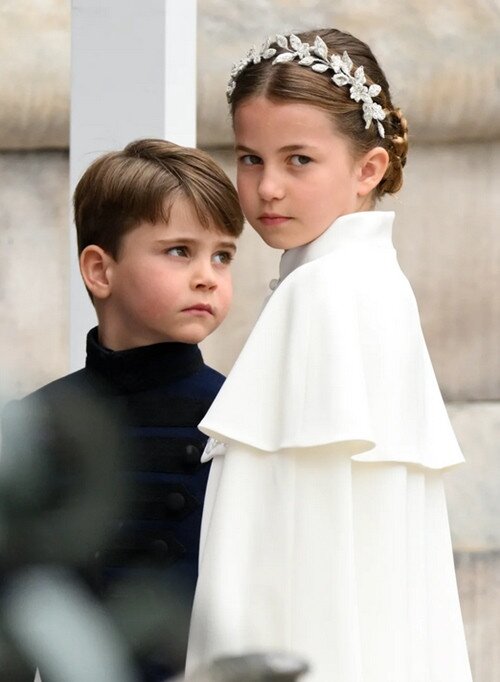 25 năm Hoàng gia Anh mới có tiểu công chúa đẹp tuyệt trần, ảnh mới nhất lên 10 tuổi được người dân khen nức nở - 14