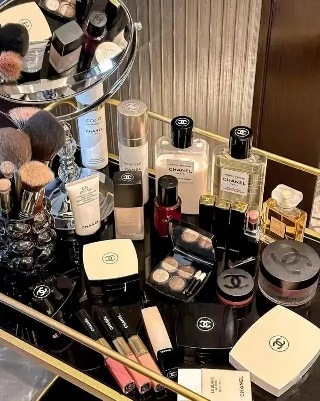 Được nuông chiều từ nhỏ, hotgirl 22 tuổi mua xe hơi 1,1 tỷ đồng gây xôn xao MXH giờ rao bán nhà trả nợ - 3