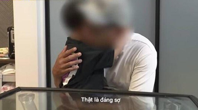 Con đi nhà trẻ về luôn nói amp;#34;Cô giáo đáng sợ quáamp;#34;, ông bố Nhật lén đặt máy ghi âm vào cặp của bé thì nghe được điều đau lòng - 3