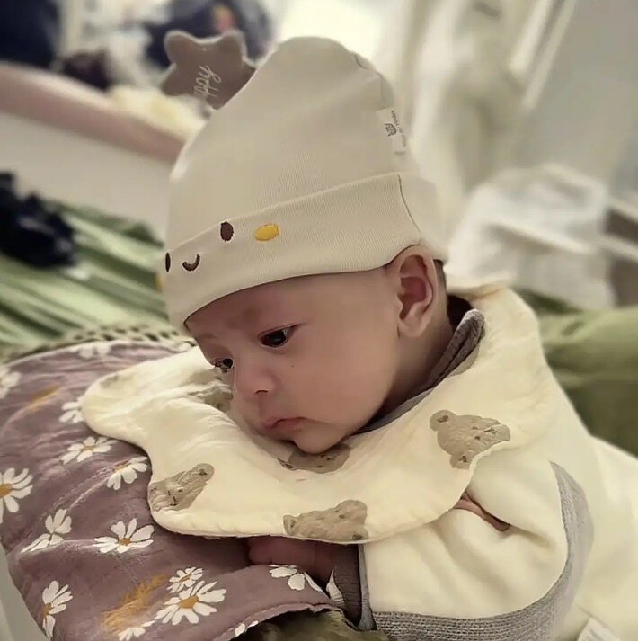 Càng lớn càng kháu khỉnh.