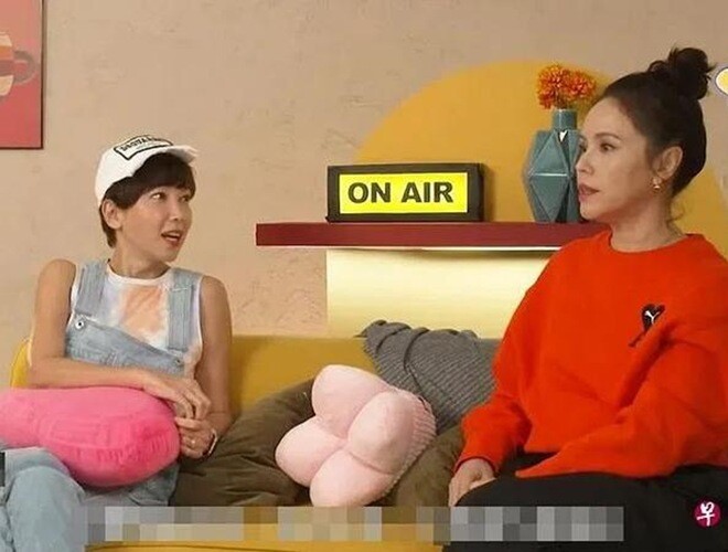 Huệ Vũ đã khá sốc khi nhìn thấy người giúp việc ăn mặc không phù hợp dù nhà cô có 3 con trai.