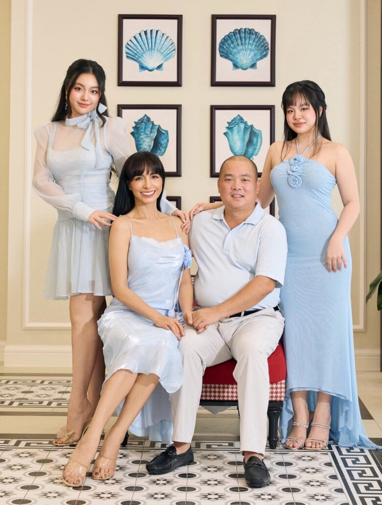 Suti có dự định đi du học.