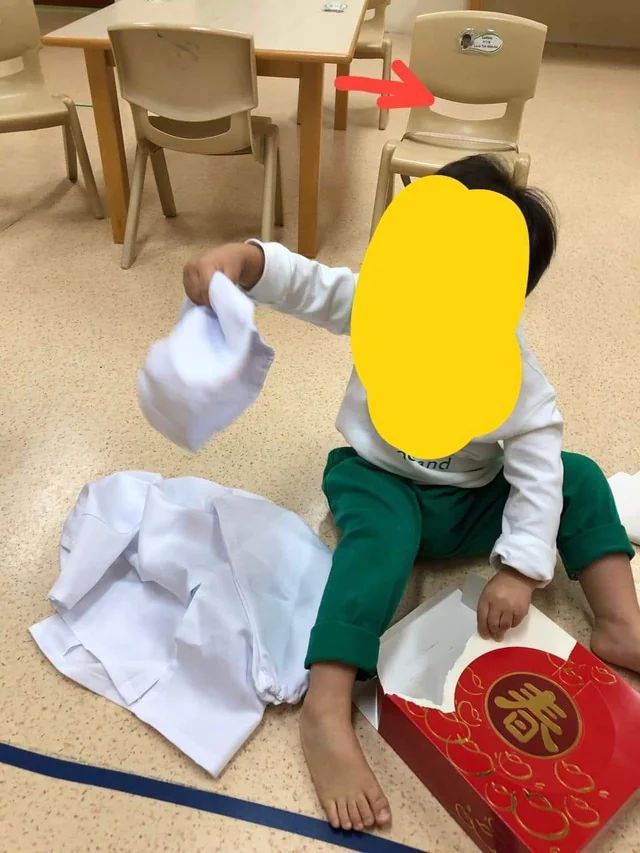 Chiếc dây được để sẵn ở ghế và dùng thường xuyên.