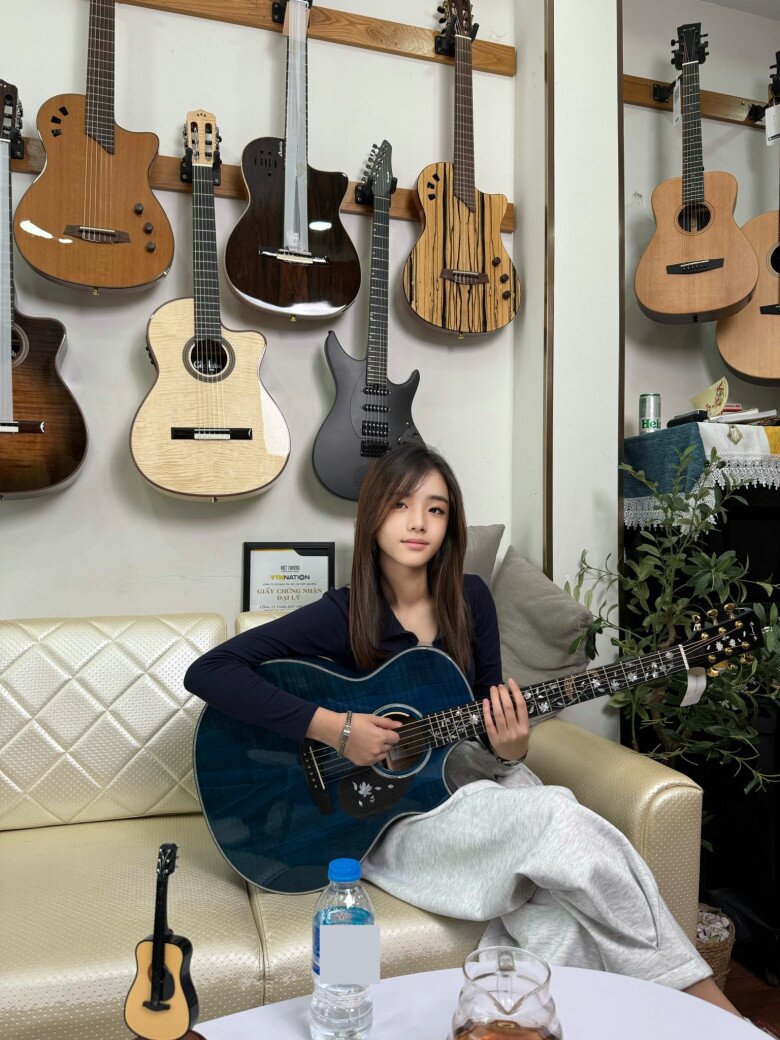 Bé gái 6 tuổi được Đàm Vĩnh Hưng âm thầm nhận làm học trò giờ thành thiếu nữ, được khuyên đi thi Hoa hậu - 7