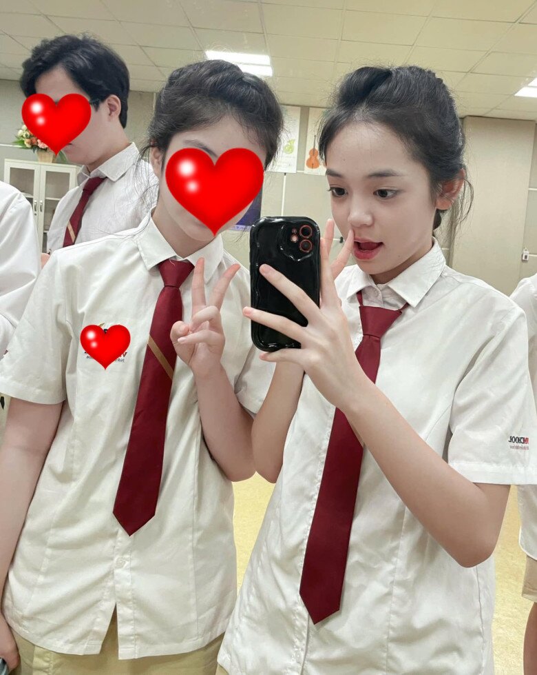 Chu Diệp Anh hiện là học sinh cấp 2 tại một trường quốc tế ở Hà Nội.