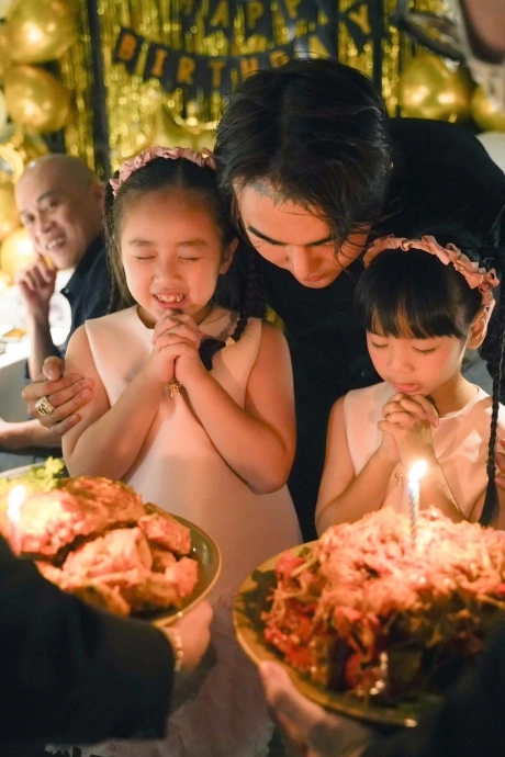 Xuất hiện vào những ngày đặc biệt của các bé.