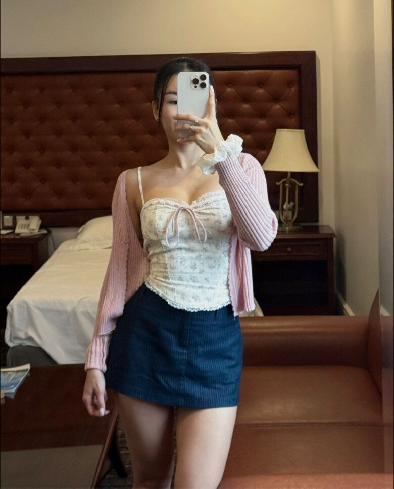 img src/upload/4-2025/images/ngavt/co-con-voi-thu-mon-dang-van-lam-luong-400-trieu-dongthang-hot-girl-tay-be-con-tay-lam-viec-nha-van-n-_50_4_n-1759917363-773-width780height1387.jpg /