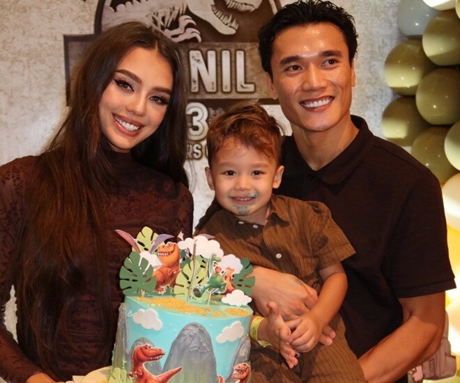 Bé Danil - con trai thủ môn Bùi Tiến Dũng, 3 tuổi, hiện đang học tại một trường mẫu giáo quốc tế.