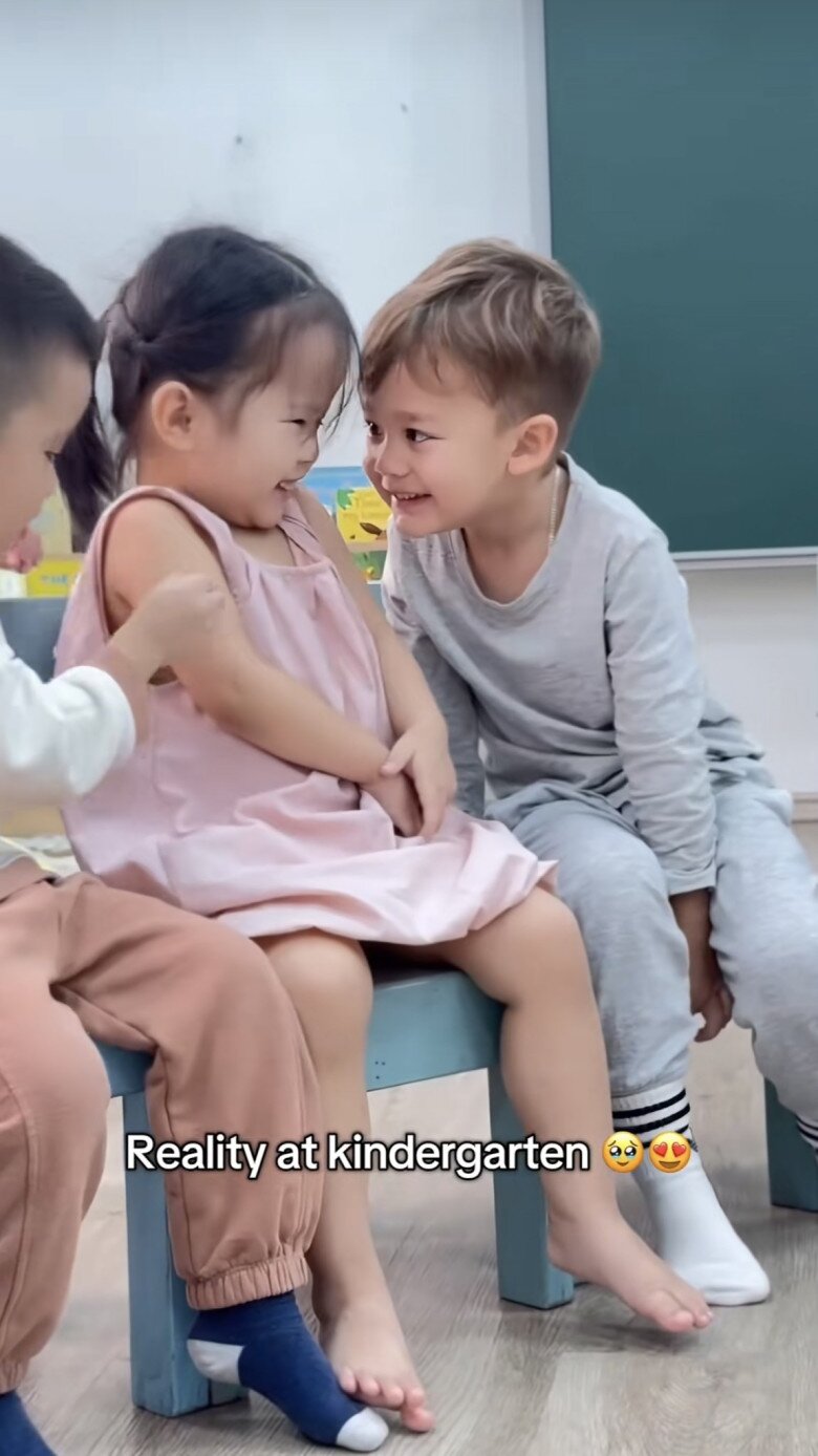 Cô giáo gửi video con trai amp;#34;tán gáiamp;#34; ở lớp, thủ môn Bùi Tiến Dũng tá hỏa amp;#34;Bảo sao dạo này thích tới lớp lắm!amp;#34; - 3