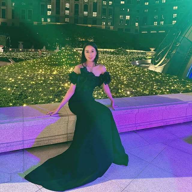 Gặp cô giáo tiểu học 9X mặc giản dị khi đi dạy, tan làm lái xe 17 tỷ về biệt thự khu nhà giàu - 8