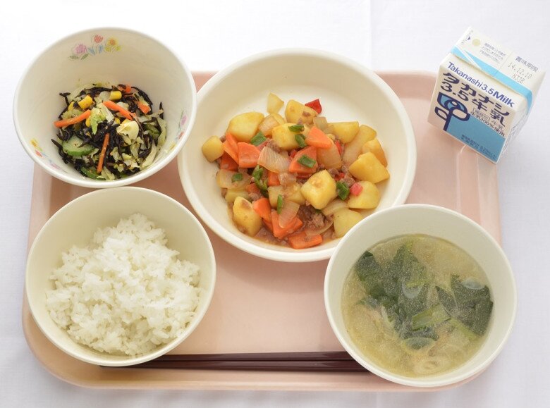 Cơm trưa ở trường của học sinh tại đất nước thông minh nhất thế giới khiến nhiều cha mẹ giật mình - 10