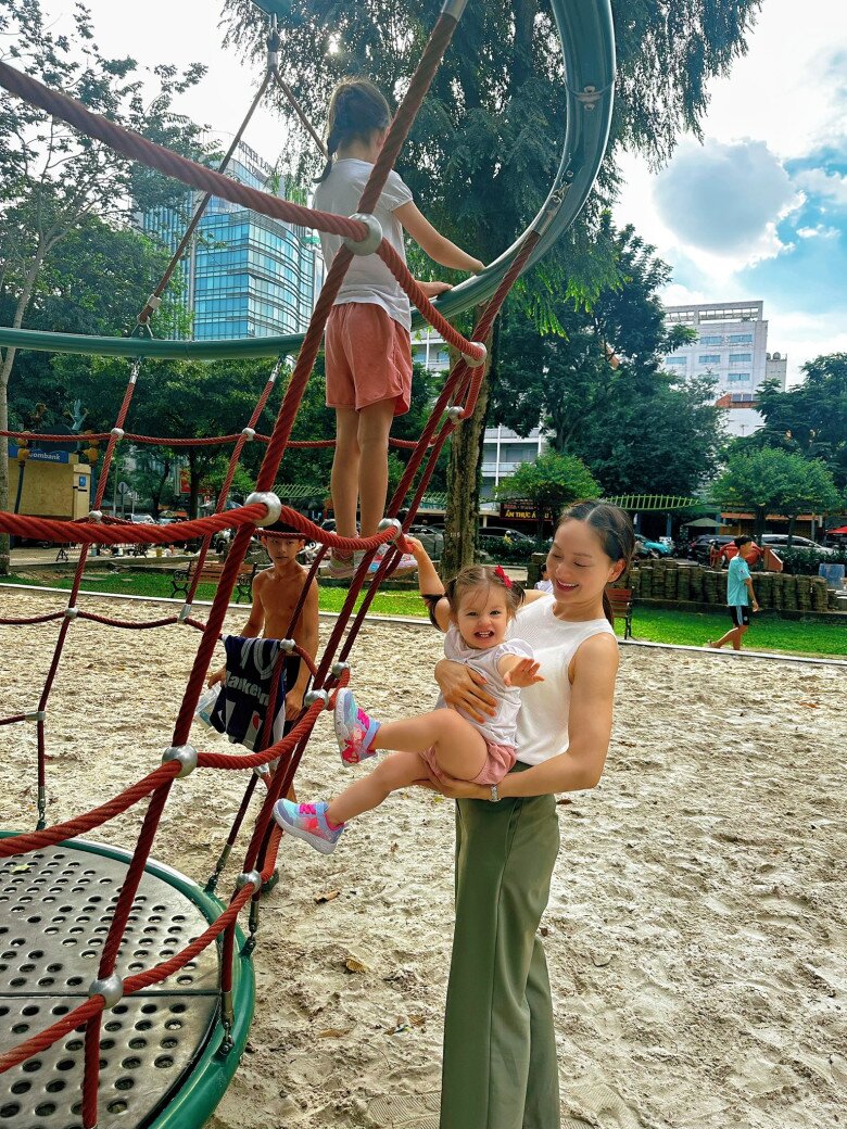 Con gái lai Tây của diễn viên Lan Phương mới 7 tuổi đã làm được điều không tưởng - 4