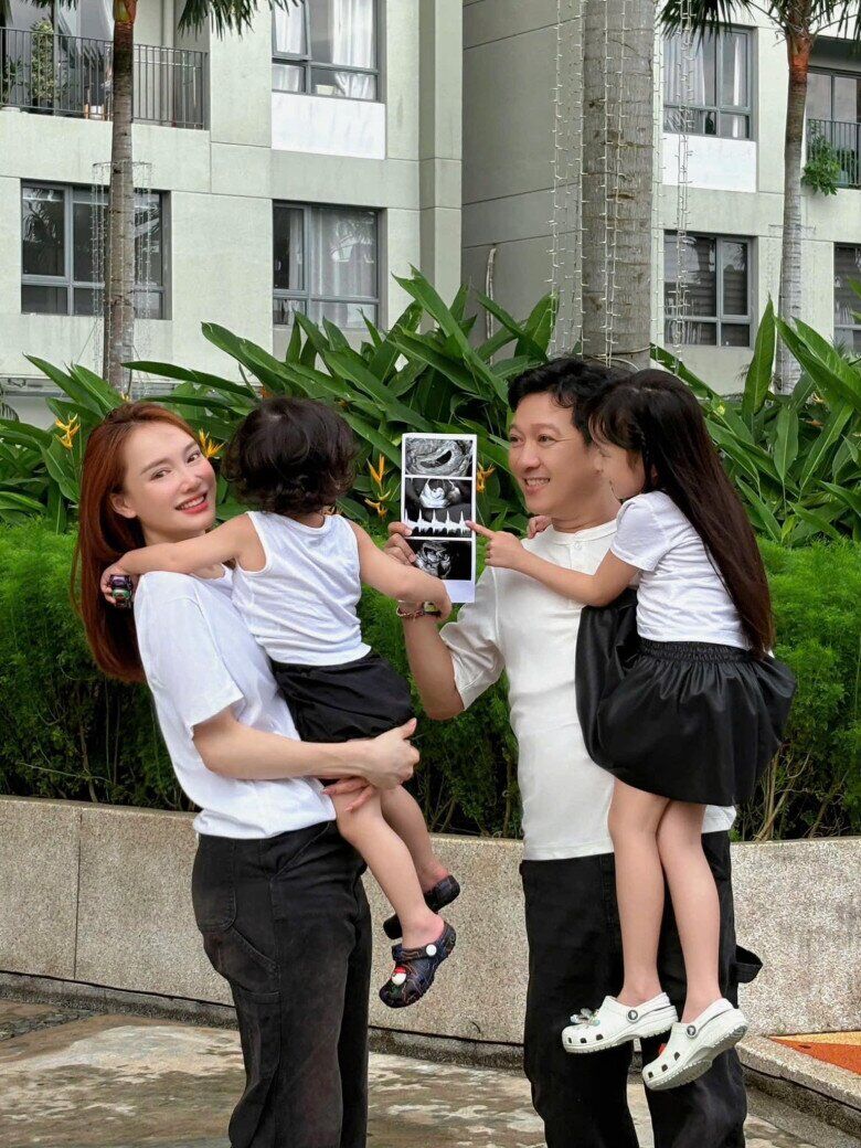 Nhận bình luận kém duyên khi đăng clip về con gái, Trường Giang Nhã Phương chẳng cần lên tiếng đã có cả chục người bênh - 2