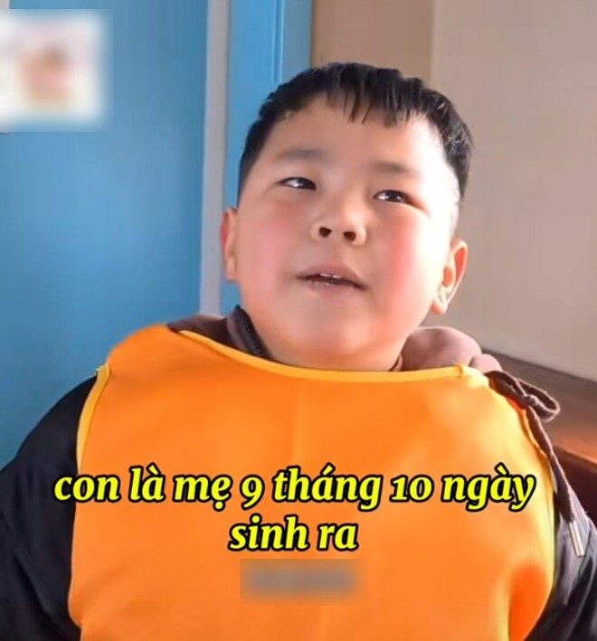 Đứa trẻ cuối cùng đã được bố mẹ dạy dỗ rất đúng đắn.